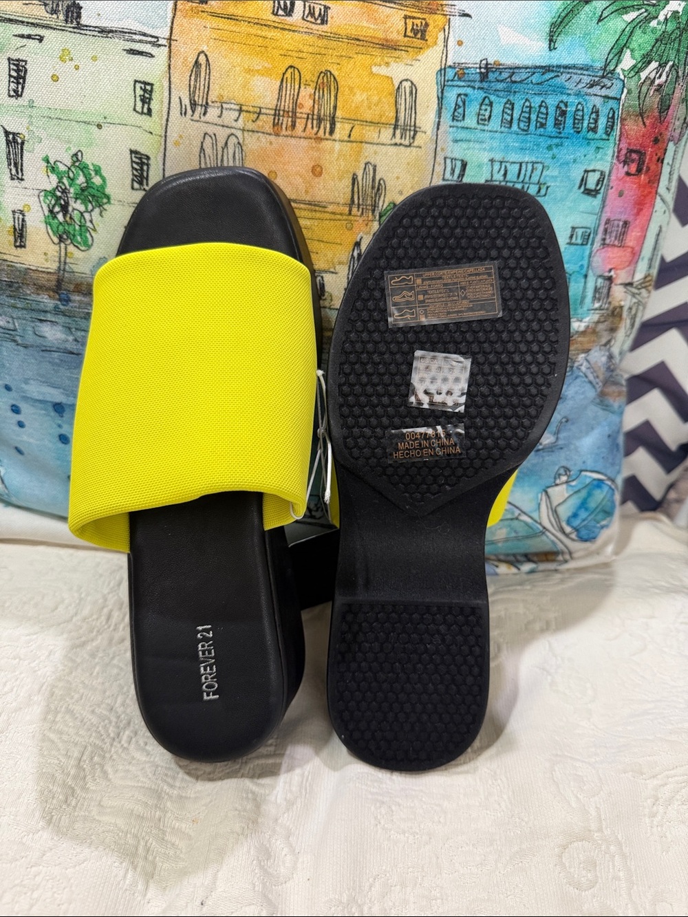 Forever 21 Neon Yellow Slide Mules size 8 new with tag comes with gift - Picture 10 of 16